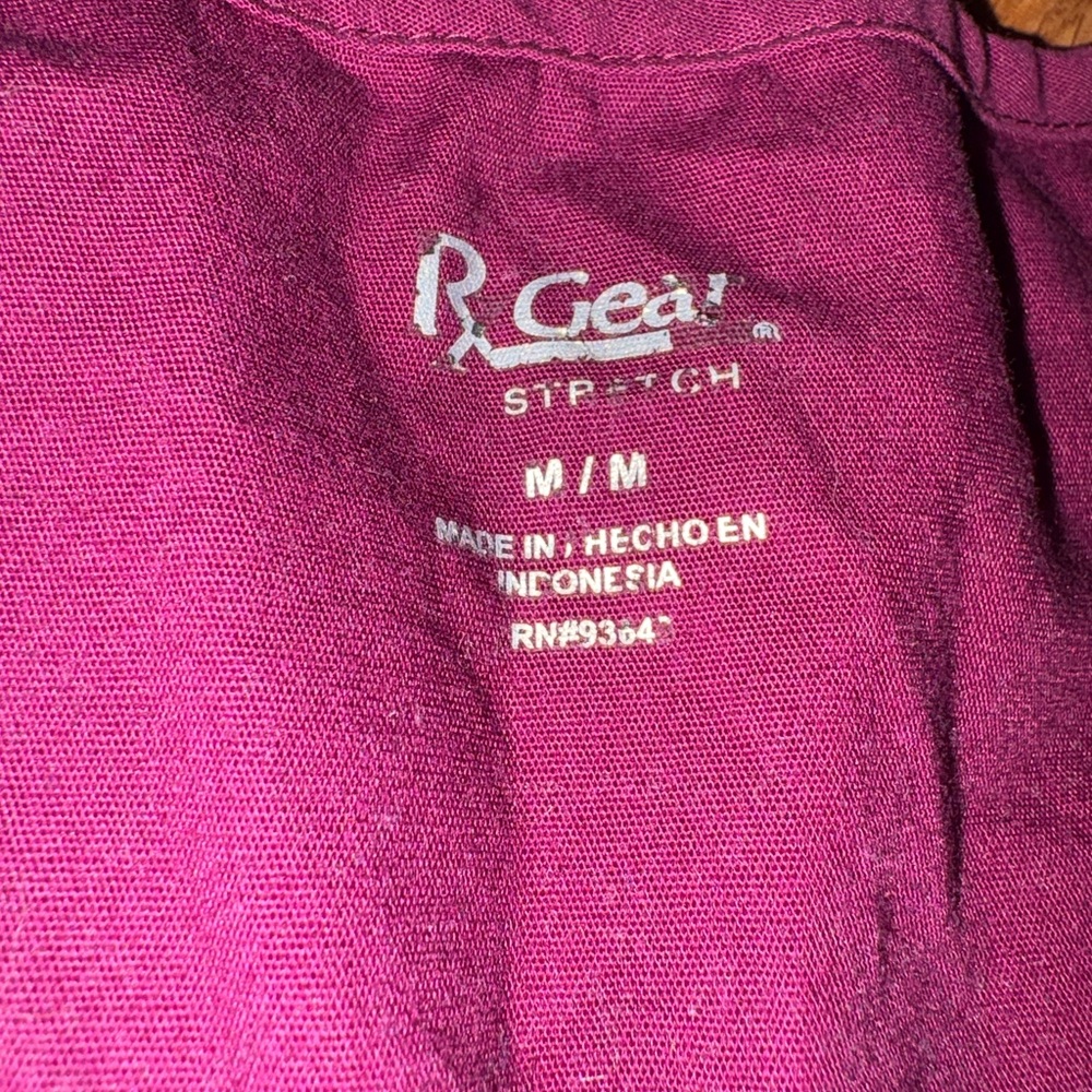 Bundle of 3 scrub tops - Picture 3 of 7
